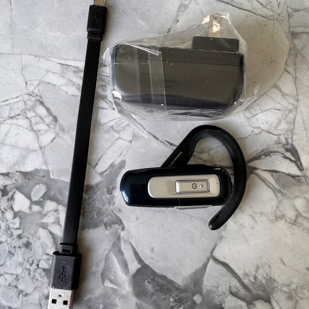 Plantronics Explorer 220 Bluetooth Headset